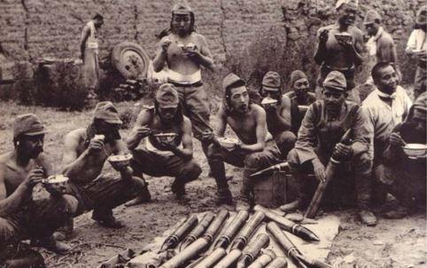 军人吃瓜队友,战友间的欢乐时光