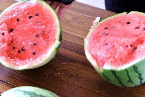 有点黄的最近网上吃瓜,揭秘“有点黄”的吃瓜盛宴