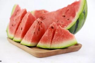 湖北仙游夏日吃瓜,瓜香四溢的湖北风情