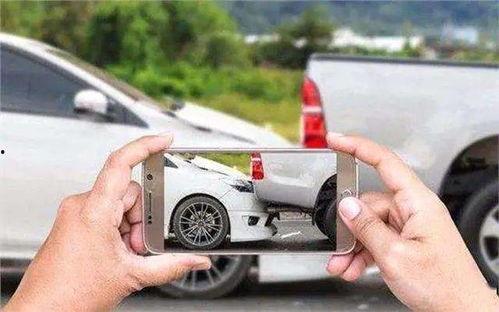 南昌交警吃瓜事件,网络舆论下的执法形象考验