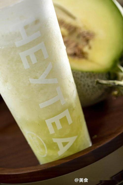 喜茶吃瓜广告,夏日炎炎，尽享茶饮与欢乐时光